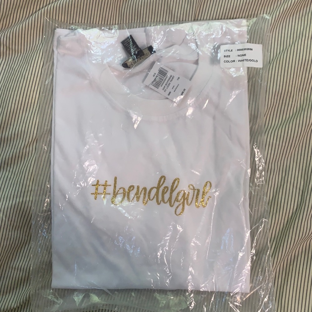 NWT Henri Bendel white tee #bendelgjrl